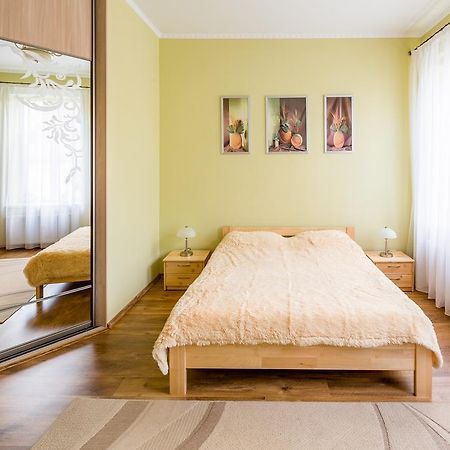 Ferienwohnung Rynok Square 5 Зі Світлом! Lemberg Exterior foto